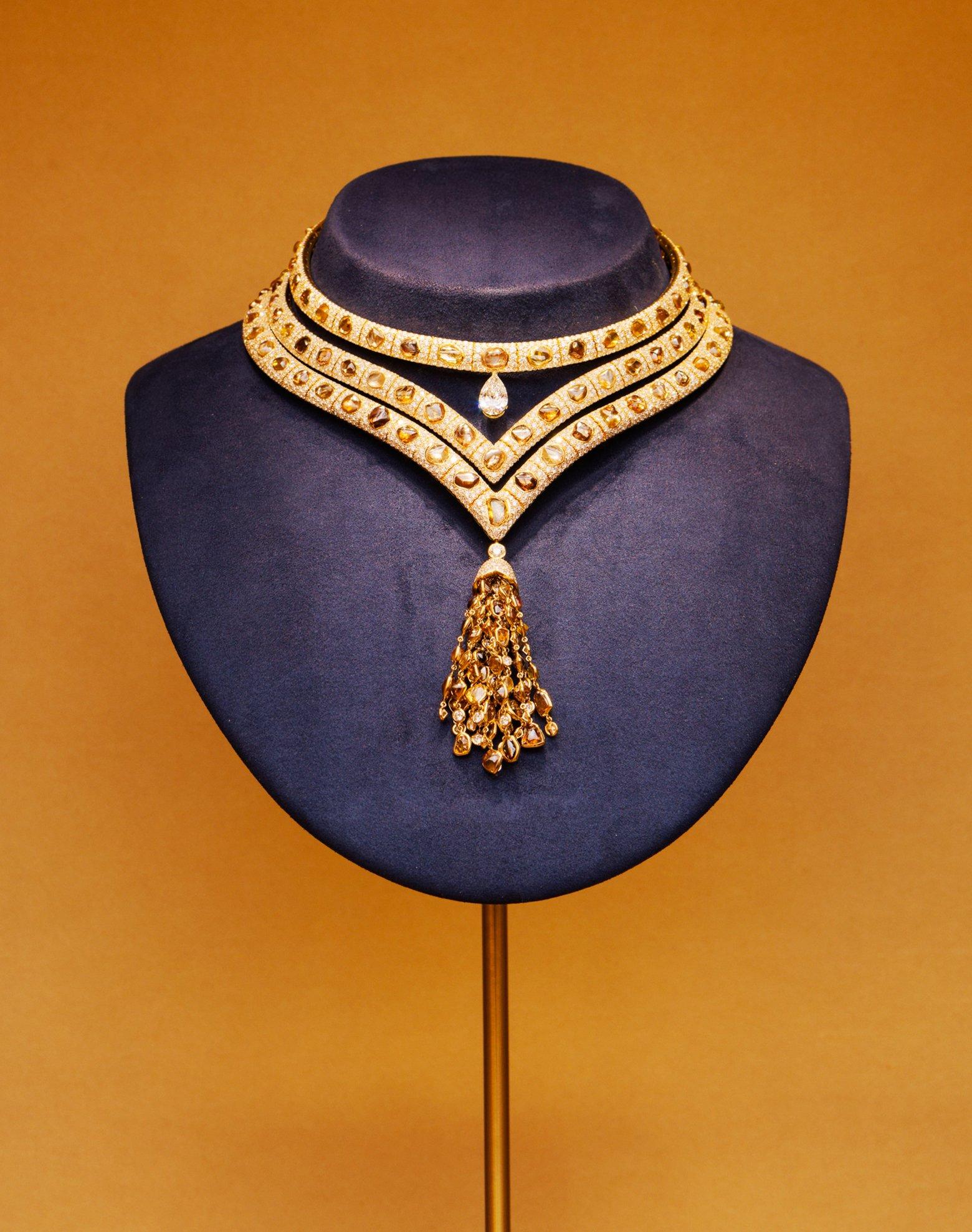 DE BEERS 揭示自然的力量