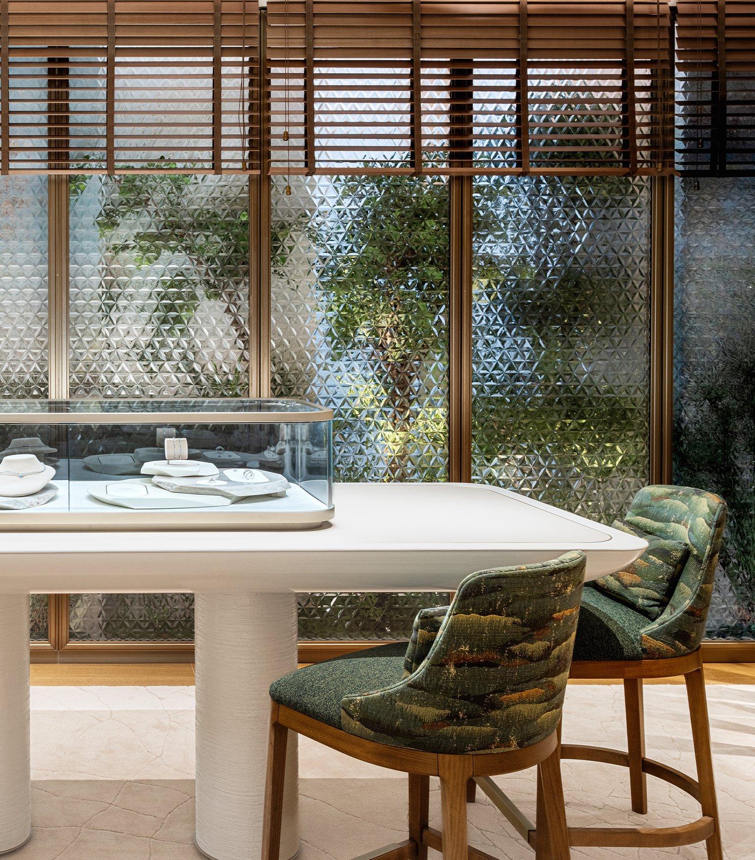 Paris De Beers Store Plan a visit