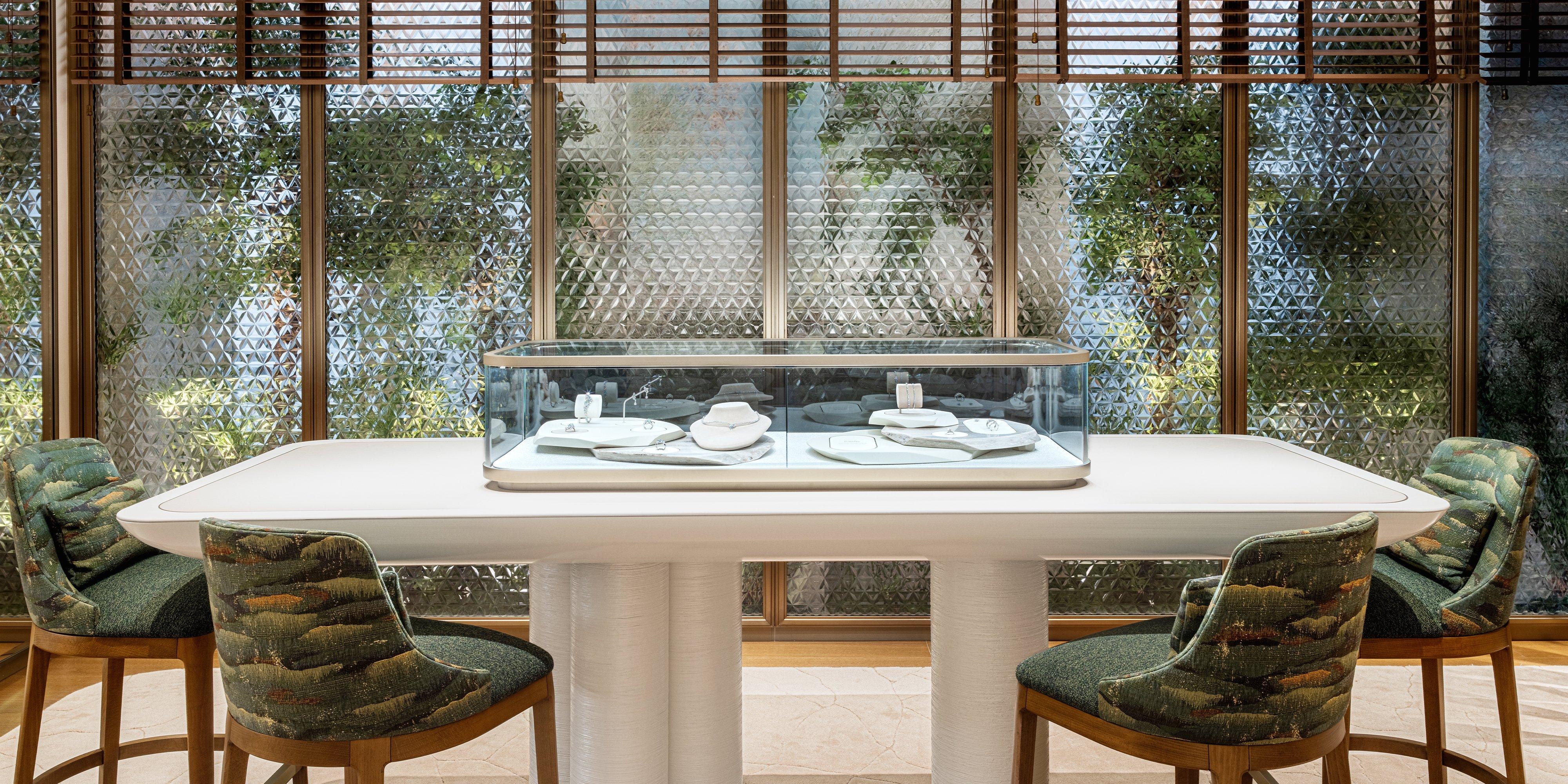 Paris De Beers Store Plan a visit