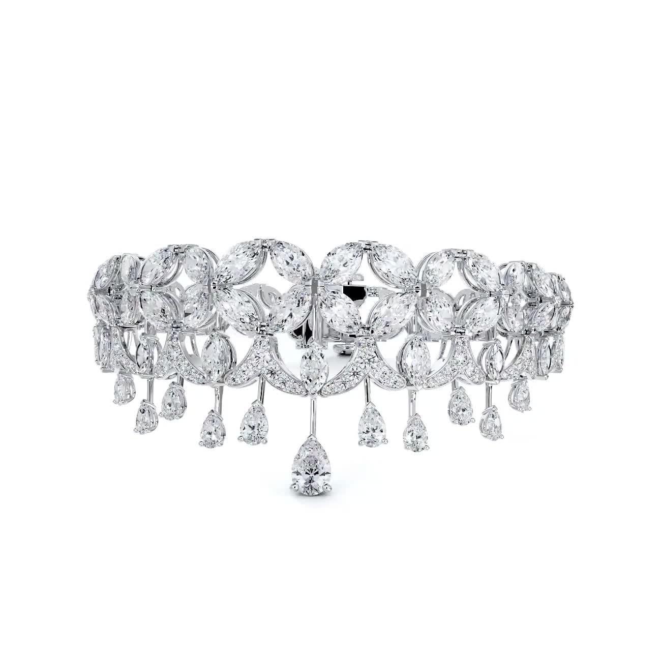 Petite Ellesmere Treasure Bracelet, video 1